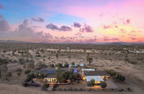 Yucca Valley House | Sunset Grove Pickleball, Pool, Spa, Game Room
