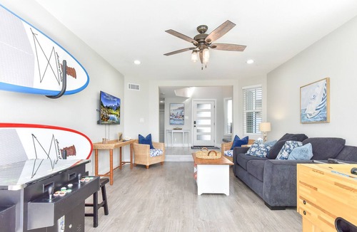 Sunset Beach House | Sunset Island 3 Level Home on the Water sleeps 10