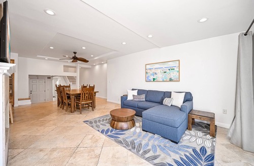 Sunset Beach House | Sunset Island Waterfront Home with Kayaks across the Street from the Beach