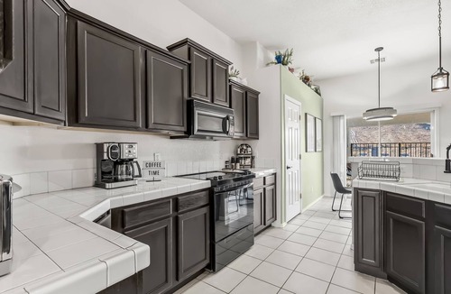 Bullhead City House | Sunset Pool Home Retreat Sleeps 11 Close to River