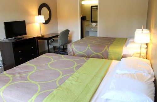 Salinas Hotel | Super 8 by Wyndham Salinas