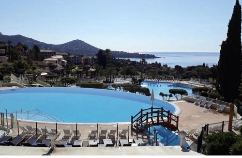 Cap Esterel Apartment | Superbe duplex T3 climatisé avec Terrasse et Solarium, magnifique vue Mer et Golf