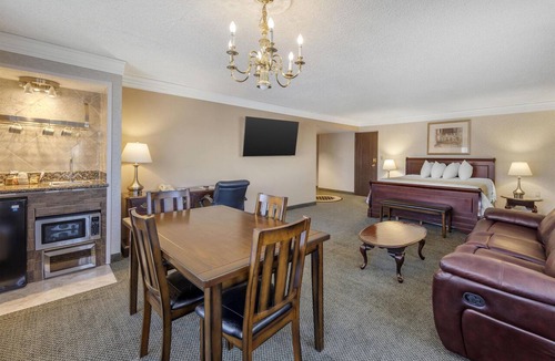 Reno Hotel | SureStay Plus Hotel by Best Western Reno Airport