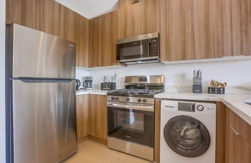 Country Club Apartment | Surf Spot 1 - walk to beach