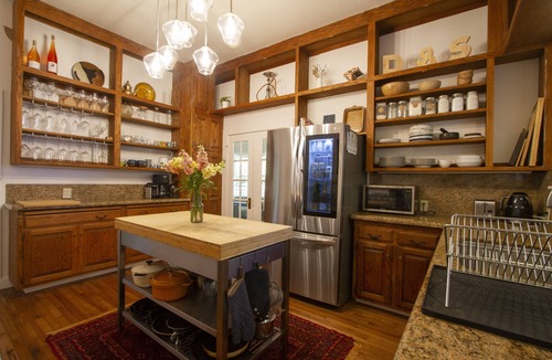 Guerneville House | Sweetwater Ranch ~ Updated Victorian with Pool