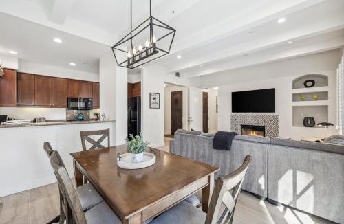 La Quinta Apartment | T21 Newly Renovated Lux Villa with Fountain View