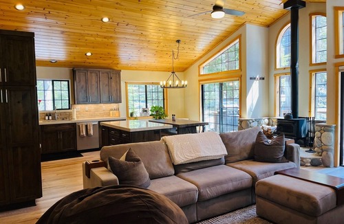 Truckee Ski Chalet | Tahoe Donner Chalet Truckee - Remodeled, Amenities Galore, Near Lakes and Skiing