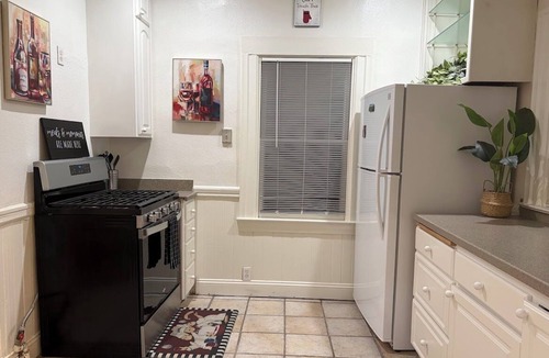 Southeastern Sacramento House | Tahoe Park Bungalow Retreat Near Midtown & UCD Med