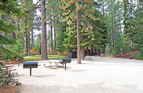 Sunnyside House | Tahoe Park Cottage