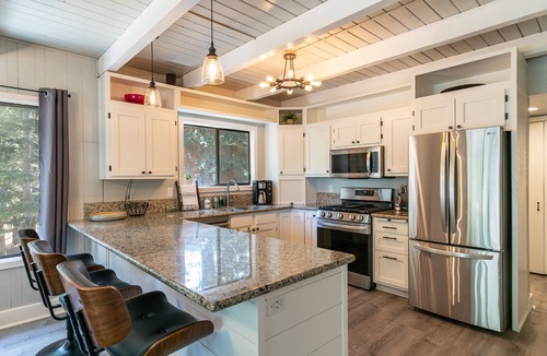 Truckee Cabin | Tahome Lodge - Dog Friendly Retreat with Private Hot Tub, Remote Workspace, Near Hiking