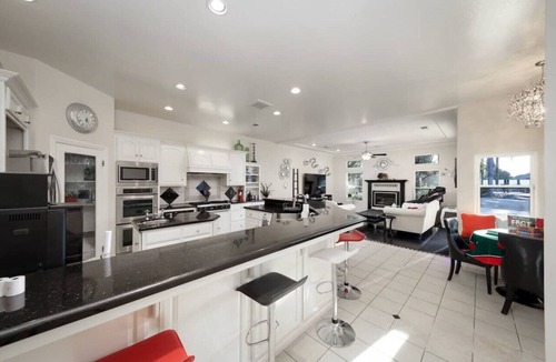 Rosedale Villa | Tennis Courts | Pool | 6 beds | Fire Pit