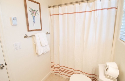 Harlan Ranch House | The Alcove Place, cute|cozy|convenient
