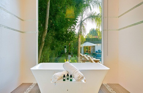 The Flats Apartment | The Beverly Hills Palace