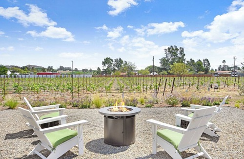 Sonoma House | The Carneros Vineyard Estate Pool + Outdoor Kitchen