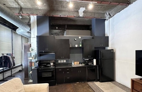 Historic Core Apartment | The Continental Oversized Loft