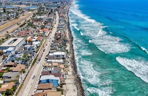 South Oceanside House | The Cottage By The Sea, Oceanfront Patio, Palapa, Fire Pit, BBQ, Private Beach