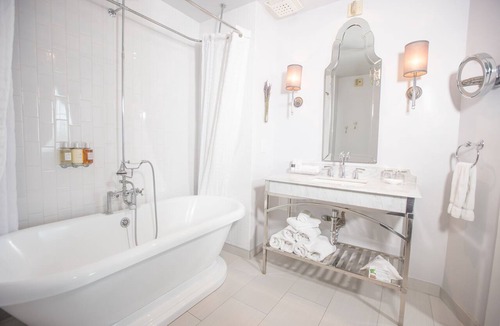 Downtown Culver City Hotel | The Culver Hotel