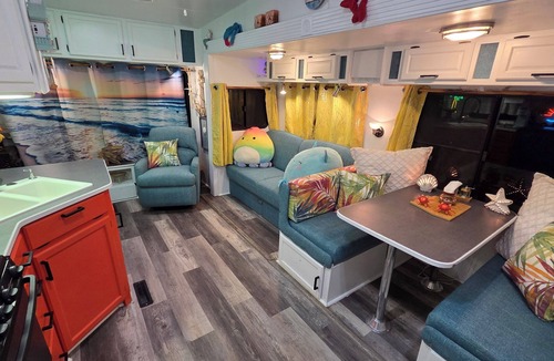 Apache Junction House | The Desert Beach House: Vibrant Coastal Glamping