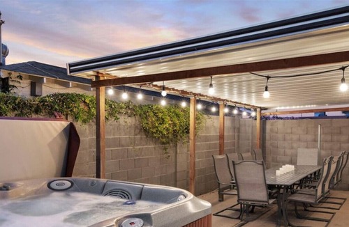 Trail West House | The EARLL - Old Town Scottsdale + Heated Pool + Hot Tub