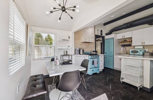 Garfield House | The Garfield Hideaway| 2BR/2BA | Walk to Downtown