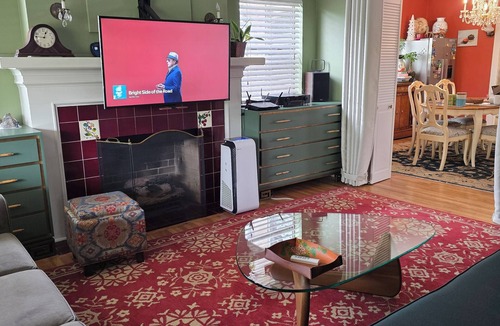 North Central House | The Gingko House - Private Suite with Living Room
