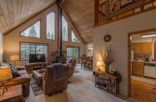 Truckee Cabin | The Golden Retreater - Mountain Vacation Cabin