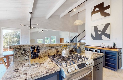 Sea Ranch House | The Great Escape - Luxe Sea Ranch home with hot tub, ocean view & yoga space