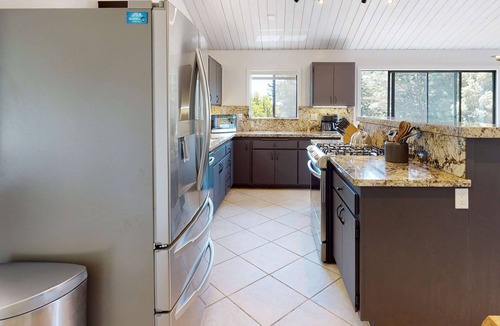 Sea Ranch House | The Great Escape - Luxe Sea Ranch home with hot tub, ocean view & yoga space