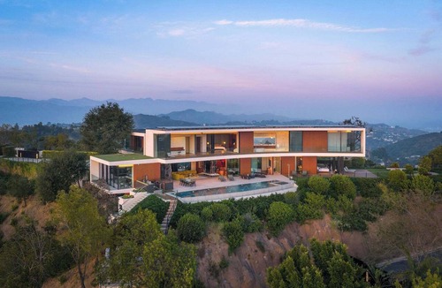 Hollywood Hills House | The Icon by Stay Awhile Villas