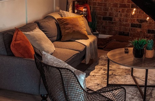 Vacaville Condo | The Industrial Cozy Nook - Hub for Family Fun