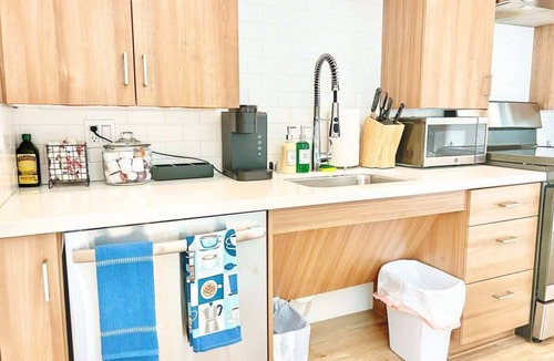 East Village Apartment | The Leo - One Bedroom Apartment w/Private Balcony