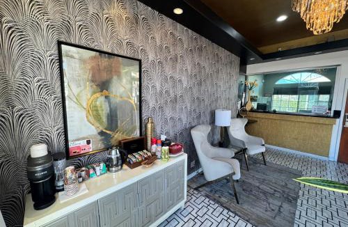 Silver Lake Hotel | The Lexmar - Dodger Stadium-Convention Center
