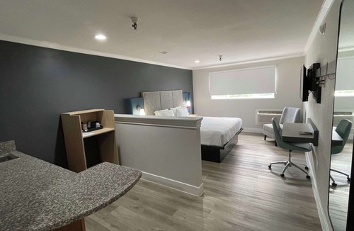 Central Sacramento Hotel | The Midtowner Hotel, SureStay Collection by Best Western