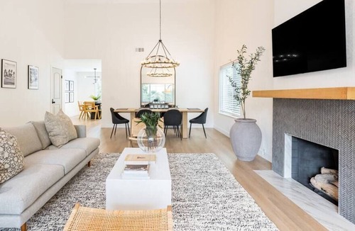 Mission Viejo House | The Perch - 4 Bd Luxurious Oasis, Nearby Beaches, & Backyard