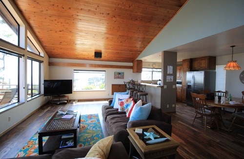 Gualala House | The perfect vacation rental in Gualala, CA. Month Long Vacation Rental (31+)