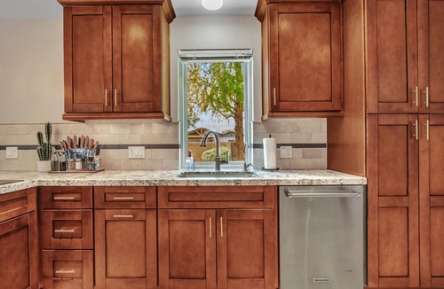 Scottsdale Country Acres House | The Scottsdale Playhouse | Pool & Putt Putt Course in OldTown