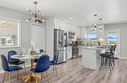 Lake Murray House | The Sky Lounge