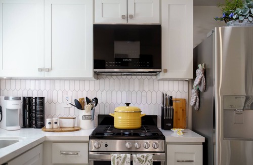Roseville House | The Sunshine Farmhouse in Old Roseville!