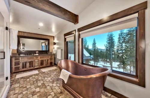 Truckee House | The Wilderness Lodge@NS: 9BR/11.5BA, AC, Fire Pit