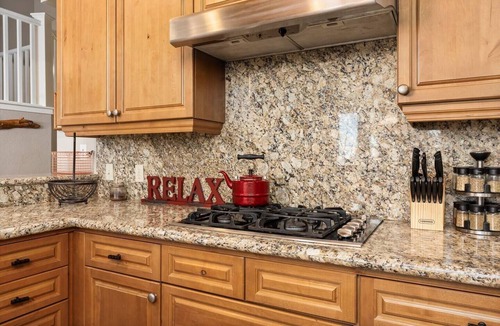 Bretz Mountain Village Condo | This condominium is a 3 bedroom(s), 2.5 bathrooms, located in Shaver Lake, CA.