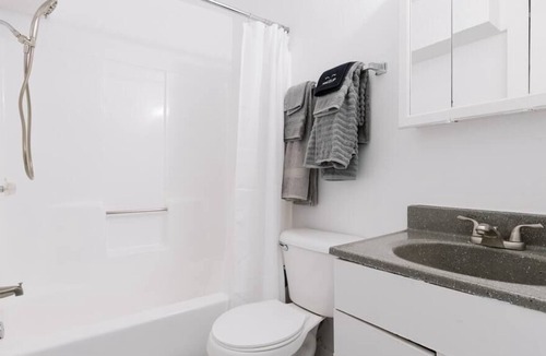 Riverside Apartment | This studio is a 1 bedroom(s), 1 bathrooms, located in Tempe, AZ.