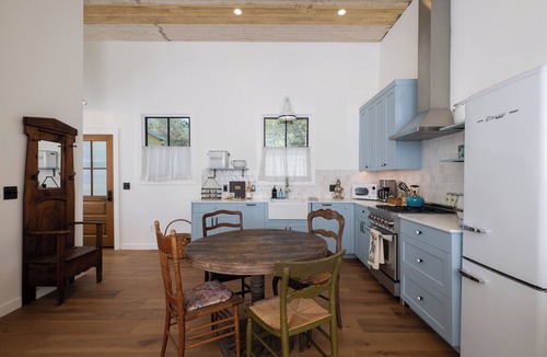 Los Alamos House | Three private residences in downtown Los Alamos