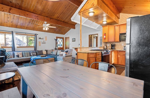 Big Bear City Cabin | Tipsy Grizzly Cabin