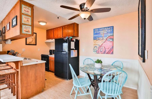 South Mission Beach Condo | Top Floor ~ Water views ~ Steps to beach ~ Garage!