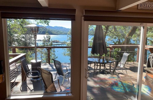 Lakehead House | Top Lakefront Oasis - Kayaks, Paddle Bd, - Shasta Lakeshore Retreat #2