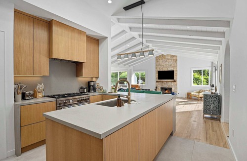 Fernwood House | Topanga 3BR Cabin | Sauna + Peloton | C&C