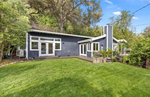 Fernwood House | Topanga Cabin with Sauna and Peloton by Colby and Conrad