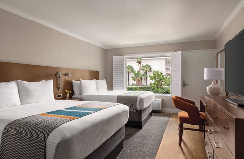 Mission Valley West Hotel | Town and Country San Diego