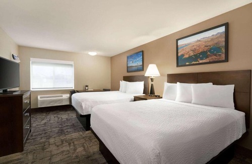 Lake Havasu City Hotel | Travelodge by Wyndham Lake Havasu