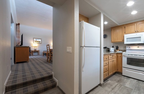 Baristo Hotel | Triple 2-BR Escape! Full Kitchens, Outdoor Pools, Games, Bike Routes & Gym!